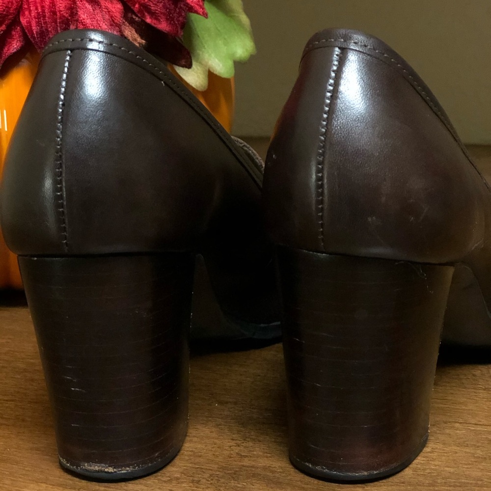 Shoes - Picture 7 of 7